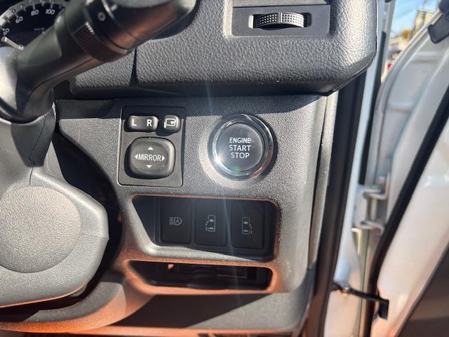 ハイエースバン スーパーＧＬ　ダークプライム　自動ドア　リアモニター付（25枚目）