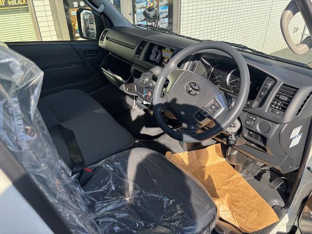 ハイエースバン DX GLパッケージ 6人乗 イージークローザー付(8枚目)