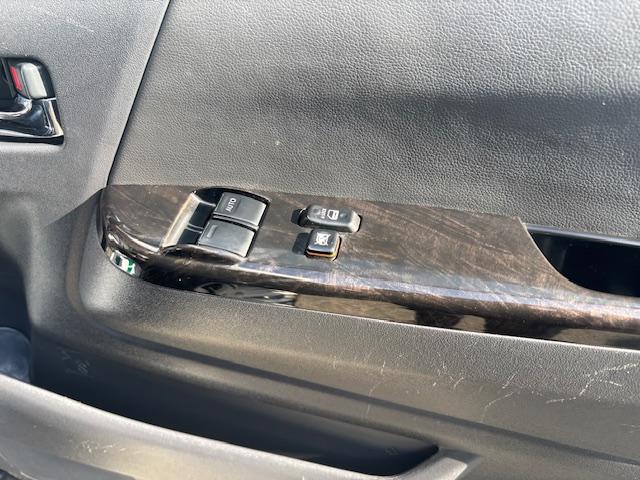 ハイエースバン スーパーＧＬ　ダークプライムＩＩ　自動ドア　エアロ（16枚目）