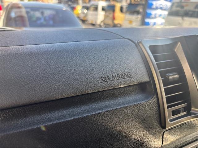 ハイエースバン スーパーＧＬ　ダークプライムＩＩ　自動ドア　エアロ（17枚目）