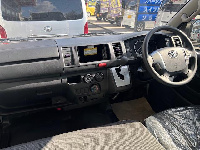 ハイエースバン ロングＤＸ　６人乗りメーカーオプションスモークガラス（8枚目）
