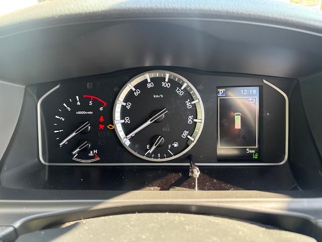 ハイエースバン ロングＤＸ　６人乗りメーカーオプションスモークガラス（10枚目）