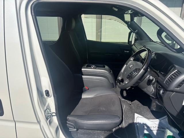 ハイエースバン スーパーＧＬ　ダークプライムＩＩ　デジタルインナーミラ・パノラミックビューモニタ（8枚目）