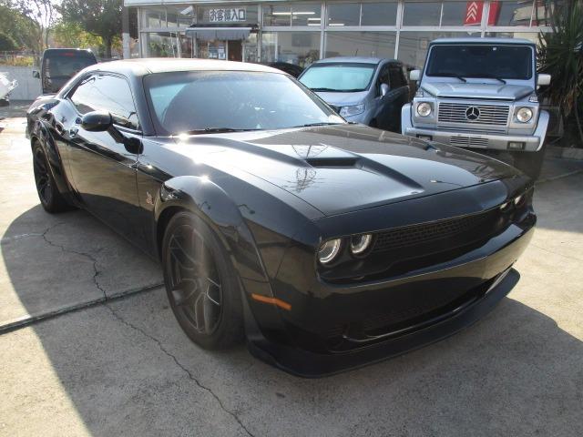 ダッジ・チャレンジャー 　Ｒ／ＴスキャットパックワイドボディアップルカープレイアルパインサウンドプッシュスタートビルシュタインサスショックＩｎｊｅｎエアフィルター（2枚目）