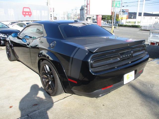 ダッジ・チャレンジャー 　Ｒ／ＴスキャットパックワイドボディアップルカープレイアルパインサウンドプッシュスタートビルシュタインサスショックＩｎｊｅｎエアフィルター（7枚目）