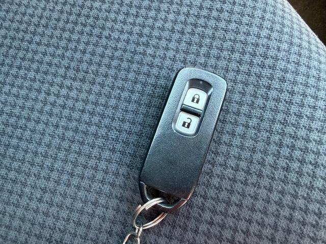 Ｎ－ＯＮＥ Ｇ　メモリーナビ　ワンセグテレビ　スマートキー　電動格納ミラー　オートエアコン　ベンチシート　ＣＶＴ　ＨＩＤヘッドライト　アイドリングストップ　車検令和９年９月（50枚目）