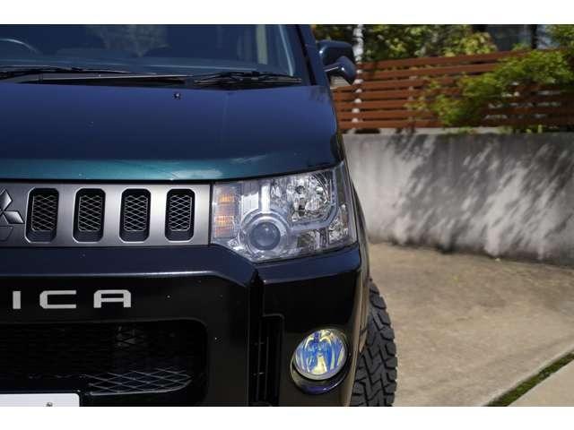 デリカＤ：５ Ｄ　パワーパッケージ　ディーゼルターボ／４ＷＤ／新品アルミタイヤ／リフトアップ／ルミ／新品ホワイトレタータイヤ／純正フロントプロテクター／ＨＩＤライト／腰下ブラック塗装／マットブラックグリル／ナビ、フルセグＴＶ（6枚目）