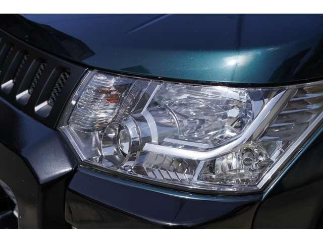 デリカＤ：５ Ｄ　パワーパッケージ　ディーゼルターボ／４ＷＤ／新品アルミタイヤ／リフトアップ／ルミ／新品ホワイトレタータイヤ／純正フロントプロテクター／ＨＩＤライト／腰下ブラック塗装／マットブラックグリル／ナビ、フルセグＴＶ（7枚目）
