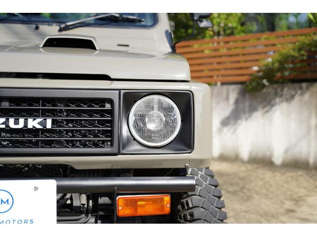 ジムニー ランドベンチャー　最終５型／リフトアップ／全塗装済／社外バンパー／ルーフキャリア／１型グリル／シートカバー／ＭＴタイヤ装着／リビルトエンジン載替済／ヒーターコア交換済／（5枚目）