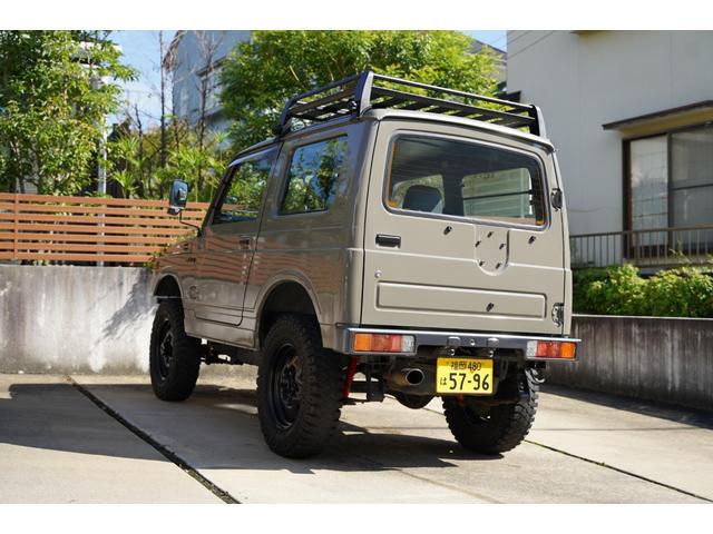 ジムニー ランドベンチャー　最終５型／リフトアップ／全塗装済／社外バンパー／ルーフキャリア／１型グリル／シートカバー／ＭＴタイヤ装着／リビルトエンジン載替済／ヒーターコア交換済／（16枚目）