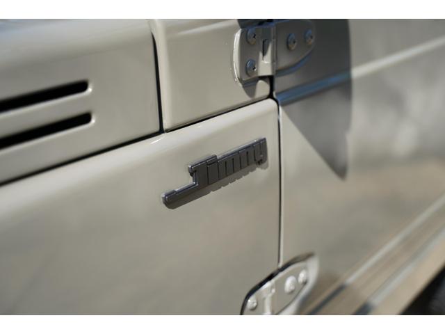 ジムニー ランドベンチャー　最終５型／リフトアップ／全塗装済／社外バンパー／ルーフキャリア／１型グリル／シートカバー／ＭＴタイヤ装着／リビルトエンジン載替済／ヒーターコア交換済／（17枚目）