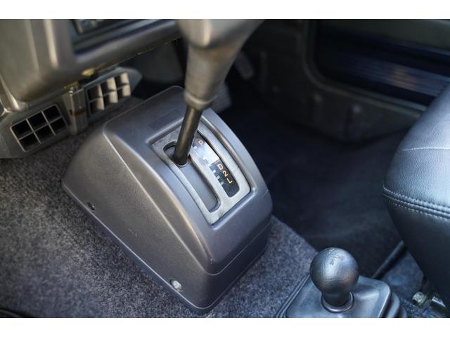 ジムニー ランドベンチャー　最終５型／リフトアップ／全塗装済／社外バンパー／ルーフキャリア／１型グリル／シートカバー／ＭＴタイヤ装着／リビルトエンジン載替済／ヒーターコア交換済／（31枚目）