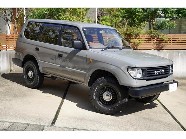 ランドクルーザープラド TX L/C78フェイス丸目換装 クァンタムグレー 各所マットブラック L/C70仕様 Frバンパー 専用Rrバンパー 一式 TOYOTAグリル DEANカリフォルニア16インチAW BFグッドリッチ(2枚目)