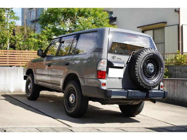 ランドクルーザープラド TX L/C78フェイス丸目換装 クァンタムグレー 各所マットブラック L/C70仕様 Frバンパー 専用Rrバンパー 一式 TOYOTAグリル DEANカリフォルニア16インチAW BFグッドリッチ(21枚目)