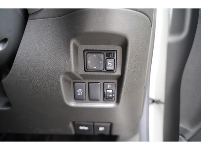 キューブ １５Ｘ　ＤＥＡＮクロスカントリー／ＴＯＹＯオープンカントリー／マットブラックアウトドアペイント／ルーフキャリア／純正ナビ／フルセグＴＶ／バックカメラ／プッシュスタート／スマートキー（24枚目）