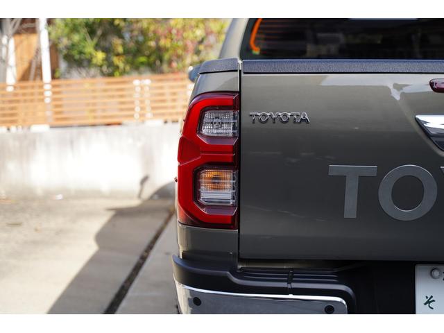 ハイラックス Ｚ　リフトアップ／ＲＡＹＳデイトナＭ９／ジオランダーＭＴ／タコマ風フロントグリル／ＬＥＤヘッドライト／スマートキー／バックカメラ／純正ナビ／フルセグＴＶ／ヘッドライナー／ドライブレコーダー（21枚目）