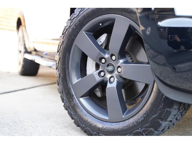 ディフェンダー １１０Ｘ　Ｄ３００　ＢＦグッドリッチ／エアサス／ブラックルーフ／マトリクスＬＥＤヘッドライト／ＭＥＲＩＤＩＡＮサウンドシステム／サイドステップ／パノラミックサンルーフ／フル液晶メーター／ＡＷ／シートクーラーヒーター（10枚目）