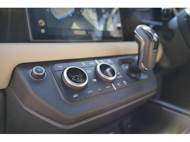 ディフェンダー １１０Ｘ　Ｄ３００　ＢＦグッドリッチ／エアサス／ブラックルーフ／マトリクスＬＥＤヘッドライト／ＭＥＲＩＤＩＡＮサウンドシステム／サイドステップ／パノラミックサンルーフ／フル液晶メーター／ＡＷ／シートクーラーヒーター（46枚目）