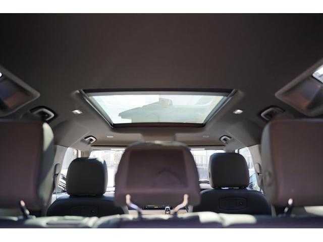 ディフェンダー １１０Ｘ　Ｄ３００　ＢＦグッドリッチ／エアサス／ブラックルーフ／マトリクスＬＥＤヘッドライト／ＭＥＲＩＤＩＡＮサウンドシステム／サイドステップ／パノラミックサンルーフ／フル液晶メーター／ＡＷ／シートクーラーヒーター（59枚目）