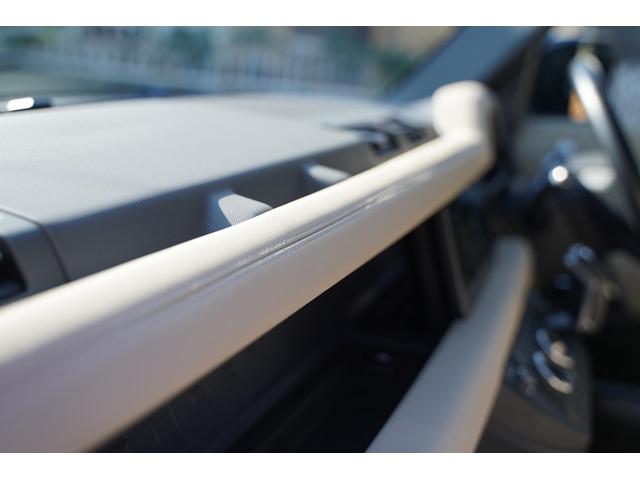 ディフェンダー １１０Ｘ　Ｄ３００　ＢＦグッドリッチ／エアサス／ブラックルーフ／マトリクスＬＥＤヘッドライト／ＭＥＲＩＤＩＡＮサウンドシステム／サイドステップ／パノラミックサンルーフ／フル液晶メーター／ＡＷ／シートクーラーヒーター（64枚目）