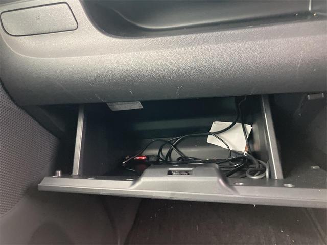 タント カスタムＸ　スマートセレクションＳＡ　ＥＴＣ　バックカメラ　両側スライド・片側電動　ナビ　ＴＶ　衝突被害軽減システム　オートライト　ＬＥＤヘッドランプ　スマートキー　アイドリングストップ　電動格納ミラー　ベンチシート　ＣＶＴ（42枚目）