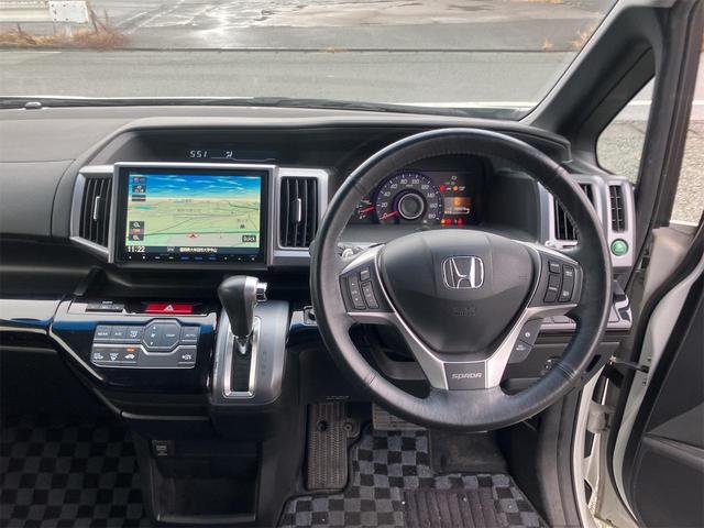 ステップワゴンスパーダ Ｚ　ＥＴＣ　バックカメラ　ナビ　ＴＶ　オートクルーズコントロール　両側電動スライドドア　オートライト　ＨＩＤ　スマートキー　アイドリングストップ　電動格納ミラー　３列シート　ＣＶＴ　アルミホイール　ＣＤ（7枚目）