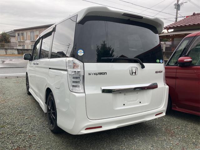 ステップワゴンスパーダ Ｚ　ＥＴＣ　バックカメラ　ナビ　ＴＶ　オートクルーズコントロール　両側電動スライドドア　オートライト　ＨＩＤ　スマートキー　アイドリングストップ　電動格納ミラー　３列シート　ＣＶＴ　アルミホイール　ＣＤ（21枚目）