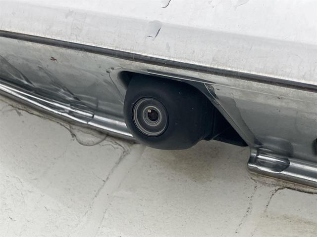 ステップワゴンスパーダ Ｚ　ＥＴＣ　バックカメラ　ナビ　ＴＶ　オートクルーズコントロール　両側電動スライドドア　オートライト　ＨＩＤ　スマートキー　アイドリングストップ　電動格納ミラー　３列シート　ＣＶＴ　アルミホイール　ＣＤ（22枚目）