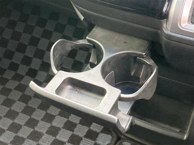 ステップワゴンスパーダ Ｚ　ＥＴＣ　バックカメラ　ナビ　ＴＶ　オートクルーズコントロール　両側電動スライドドア　オートライト　ＨＩＤ　スマートキー　アイドリングストップ　電動格納ミラー　３列シート　ＣＶＴ　アルミホイール　ＣＤ（49枚目）