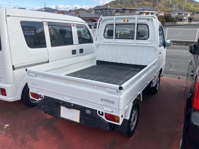 サンバートラック ＴＣ　４ＷＤ　ＭＴ　エアコン　パワーステアリング　運転席エアバッグ（6枚目）