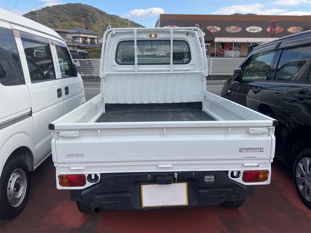 サンバートラック ＴＣ　４ＷＤ　ＭＴ　エアコン　パワーステアリング　運転席エアバッグ（8枚目）