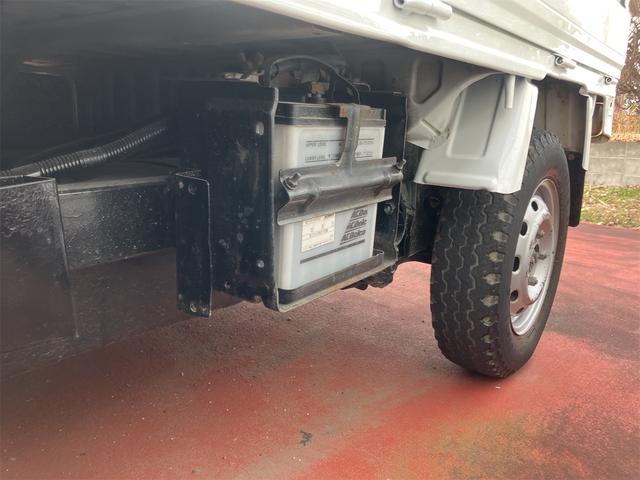 サンバートラック ＴＣ　４ＷＤ　ＭＴ　エアコン　パワーステアリング　運転席エアバッグ（19枚目）