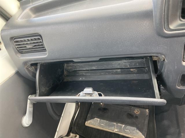 サンバートラック ＴＣ　４ＷＤ　ＭＴ　エアコン　パワーステアリング　運転席エアバッグ（28枚目）
