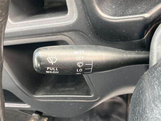 サンバートラック ＴＣ　４ＷＤ　ＭＴ　エアコン　パワーステアリング　運転席エアバッグ（36枚目）