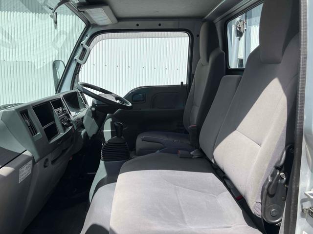 エルフトラック フルフラットローＳＧ　ＭＴ　全低床　電動格納ミラー　エアコン　パワーウィンドウ　運転席エアバッグ（16枚目）