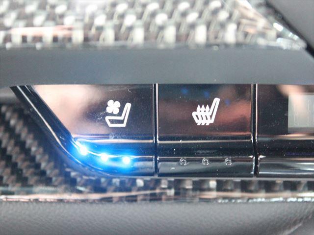 シボレーカマロ ＳＳ　ワンオーナー　黒革パワーシート　アップルカープレイ　クルーズコントロール　ヘッドアップディスプレイ　デジタルインナーミラー　シートヒーター　ベンチレーション　ハンドルヒーター　パドルシフト　ＥＴＣ（26枚目）