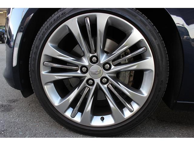 キャデラックＣＴ６ プラチナム　ワンオーナー　黒革シート　シートヒーターベンチレーション　ＣＵＥナビ　地デジ　バックカメラ　サンルーフ　２０インチＡＷ　パナレイサウンド　アダプティブクルーズ　ヘッドアップディスプレイ　パドルシフト（12枚目）