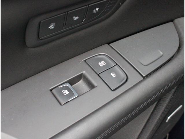 キャデラックＣＴ６ プラチナム　ワンオーナー　黒革シート　シートヒーターベンチレーション　ＣＵＥナビ　地デジ　バックカメラ　サンルーフ　２０インチＡＷ　パナレイサウンド　アダプティブクルーズ　ヘッドアップディスプレイ　パドルシフト（36枚目）