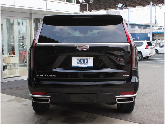 キャデラックエスカレード プレミアム　ラグジュアリー　プラチナム　新車並行車　ワンオーナー　黒革シート　電動サイドステップ　シートヒーター　ベンチレーション　純正２２インチアルミホイール　デジタルミラー　全周囲カメラ　ステアリングヒーター　ＡＲカメラ（3枚目）