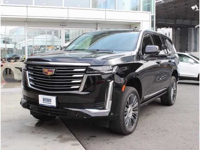 キャデラックエスカレード プレミアム　ラグジュアリー　プラチナム　新車並行車　ワンオーナー　黒革シート　電動サイドステップ　シートヒーター　ベンチレーション　純正２２インチアルミホイール　デジタルミラー　全周囲カメラ　ステアリングヒーター　ＡＲカメラ（6枚目）