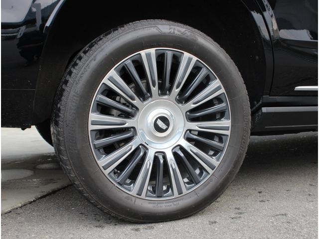 キャデラックエスカレード プレミアム　ラグジュアリー　プラチナム　新車並行車　ワンオーナー　黒革シート　電動サイドステップ　シートヒーター　ベンチレーション　純正２２インチアルミホイール　デジタルミラー　全周囲カメラ　ステアリングヒーター　ＡＲカメラ（8枚目）