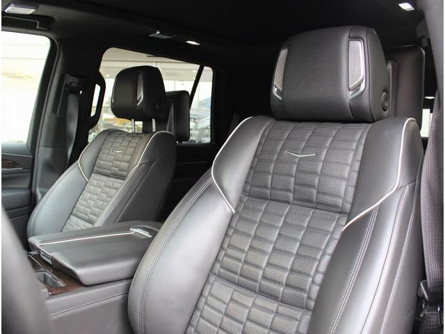 キャデラックエスカレード プレミアム　ラグジュアリー　プラチナム　新車並行車　ワンオーナー　黒革シート　電動サイドステップ　シートヒーター　ベンチレーション　純正２２インチアルミホイール　デジタルミラー　全周囲カメラ　ステアリングヒーター　ＡＲカメラ（10枚目）