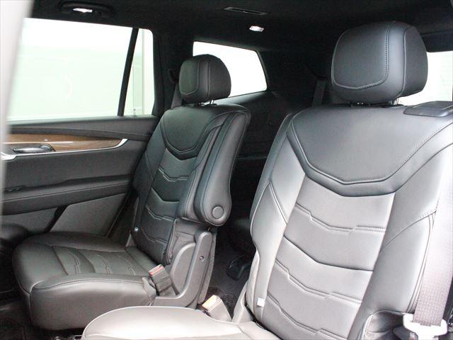 キャデラックＸＴ６ プラチナム　弊社デモカー　２０２５年モデル　黒革シート　シートヒーターベンチレーション　アダプティブクルーズ　マトリクスＬＥＤヘッドライト　３列６人乗り　アップルカープレイ　サンルーフ　パワーテールゲート　ＥＴＣ（15枚目）