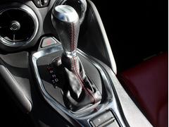 �ӣӥ�ǥ�Υȥ�󥹥ߥå����ϣ���®���ԤȤʤäƤ��ꡢ��®����å��ξ��ʤ����������󥸤���ǽ�Ǥ��� 3