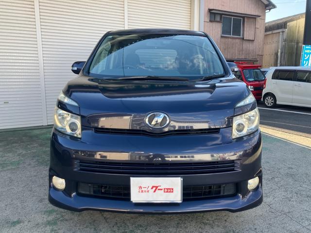 ヴォクシー Ｚ　ドライブレコーダー　ＥＴＣ　両側パワースライドドア　スマートキー　プッシュスタート　セキュリティー　ＨＩＤライト　純正アルミホイール（2枚目）