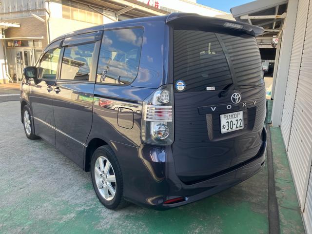 ヴォクシー Ｚ　ドライブレコーダー　ＥＴＣ　両側パワースライドドア　スマートキー　プッシュスタート　セキュリティー　ＨＩＤライト　純正アルミホイール（7枚目）