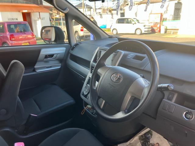 ヴォクシー Ｚ　ドライブレコーダー　ＥＴＣ　両側パワースライドドア　スマートキー　プッシュスタート　セキュリティー　ＨＩＤライト　純正アルミホイール（8枚目）