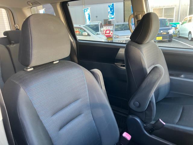 ヴォクシー Ｚ　ドライブレコーダー　ＥＴＣ　両側パワースライドドア　スマートキー　プッシュスタート　セキュリティー　ＨＩＤライト　純正アルミホイール（10枚目）