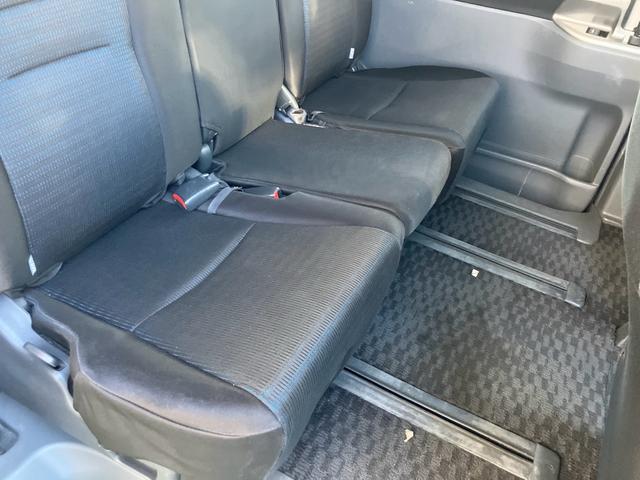 ヴォクシー Ｚ　ドライブレコーダー　ＥＴＣ　両側パワースライドドア　スマートキー　プッシュスタート　セキュリティー　ＨＩＤライト　純正アルミホイール（13枚目）