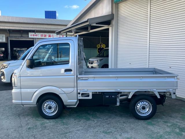 キャリイトラック ＫＣエアコン・パワステ　届出済未使用車　オートマ　エアコン　パワステ　パワーウインドウ　キーレス　運転席助手席エアバック三方開　積載量３５０ｋｇ（4枚目）